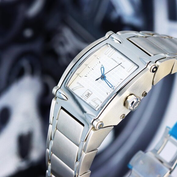 Jorg Hysek V-King VK04 Automatic, Silver Dial - Stainless Steel on Bracelet - Picture 7 of 9